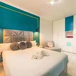 Chic 1br Ocean View With Ac And Pool In Playa Paraiso