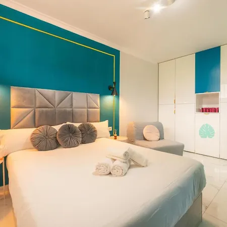 Chic 1br Ocean View With Ac And Pool In Playa Paraiso Апартаменты *